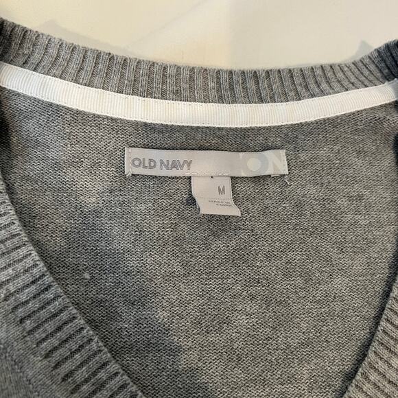 Old Navy Argyle V Neck Sweater Women's M Gray Cream White Pullover - Picture 3 of 8
